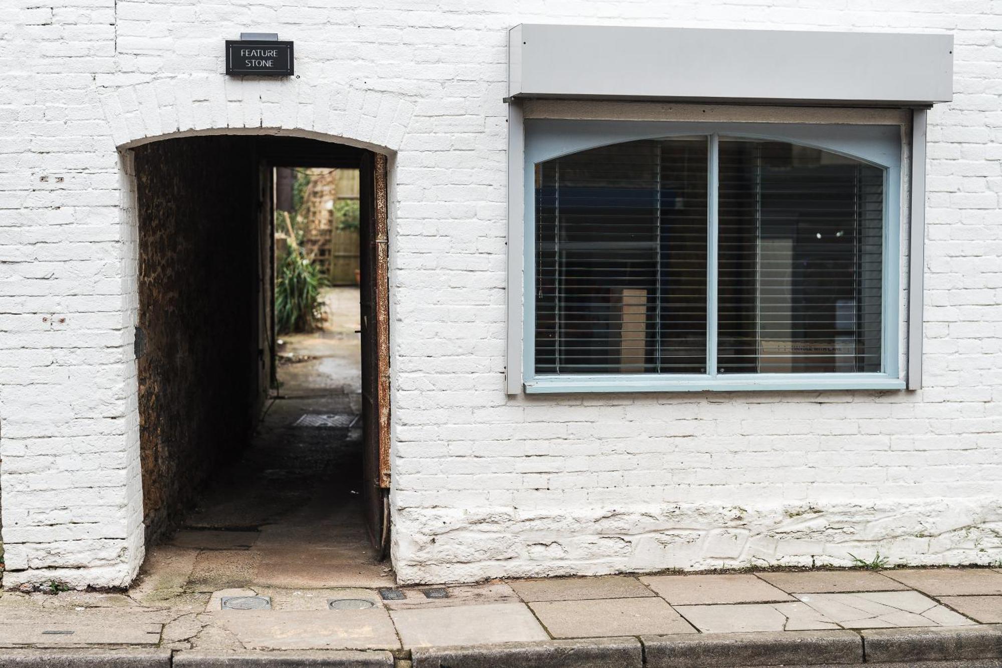 Feature Stone, Stunning Apartment, 2 X King Beds And Single, Sleeps 5 Castle Cary Esterno foto