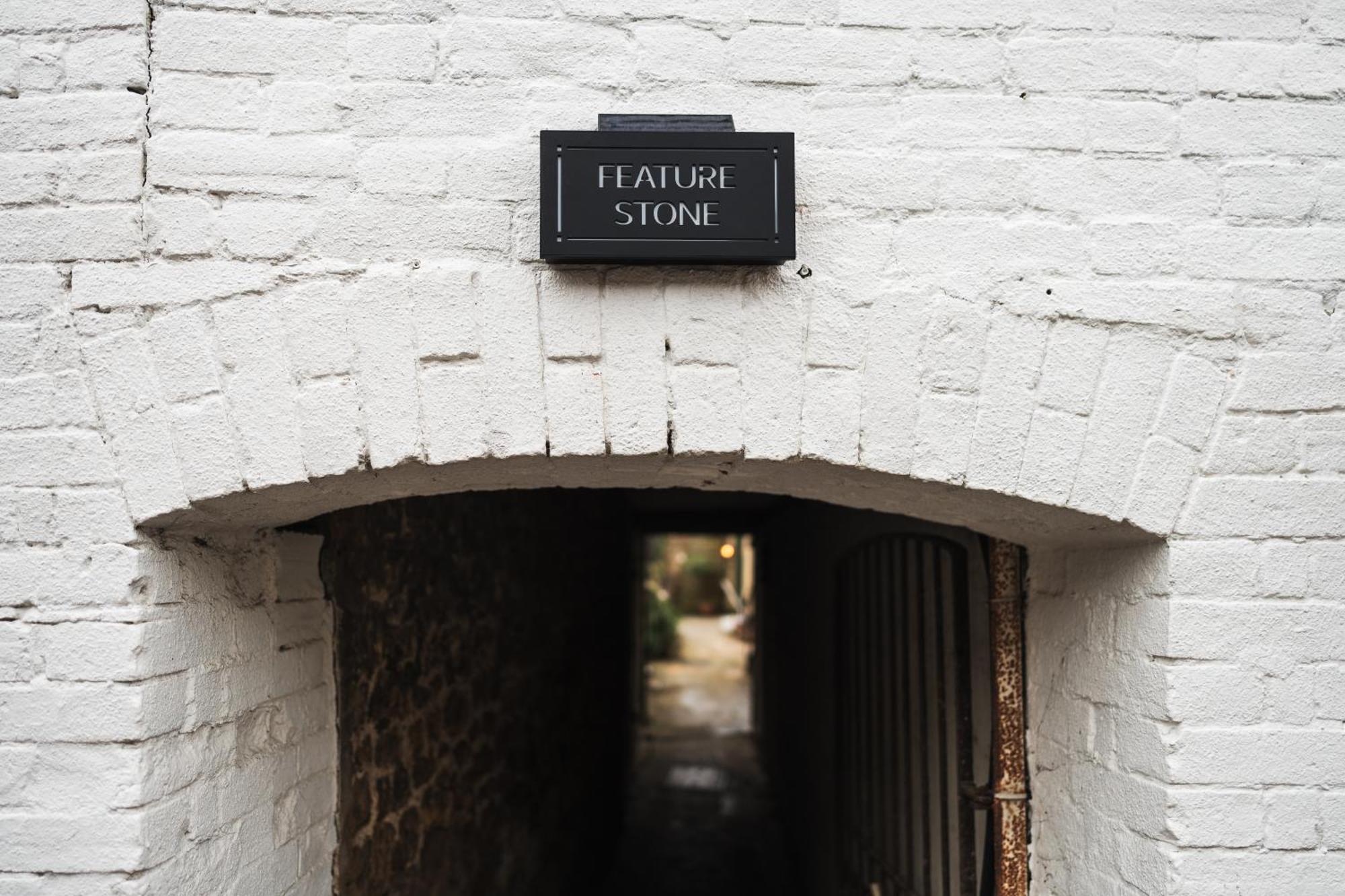 Feature Stone, Stunning Apartment, 2 X King Beds And Single, Sleeps 5 Castle Cary Esterno foto