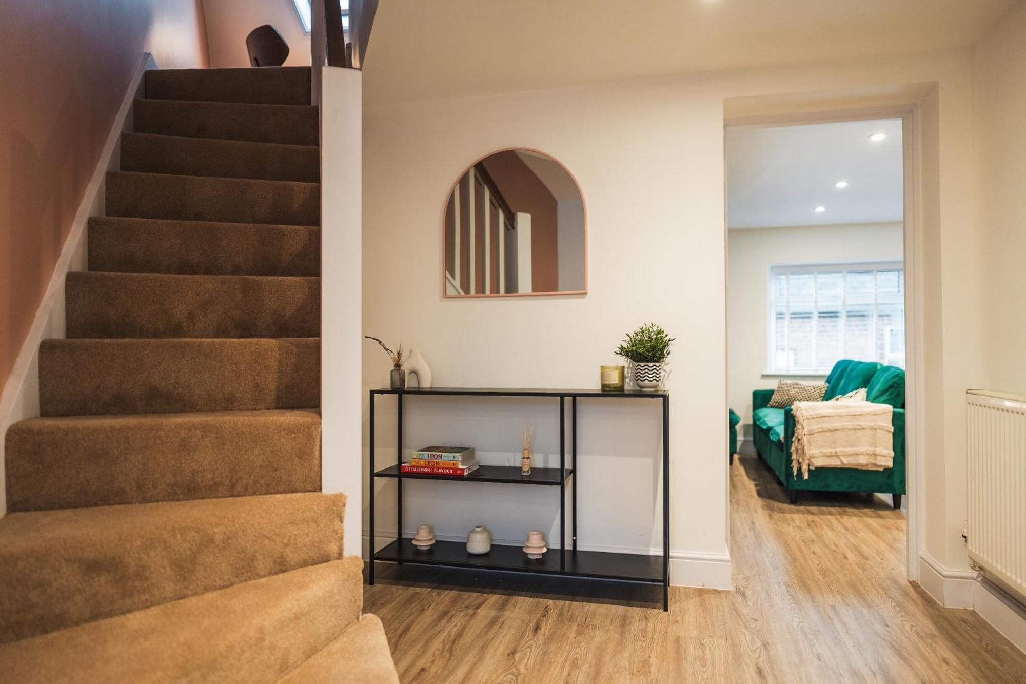 Feature Stone, Stunning Apartment, 2 X King Beds And Single, Sleeps 5 Castle Cary Esterno foto